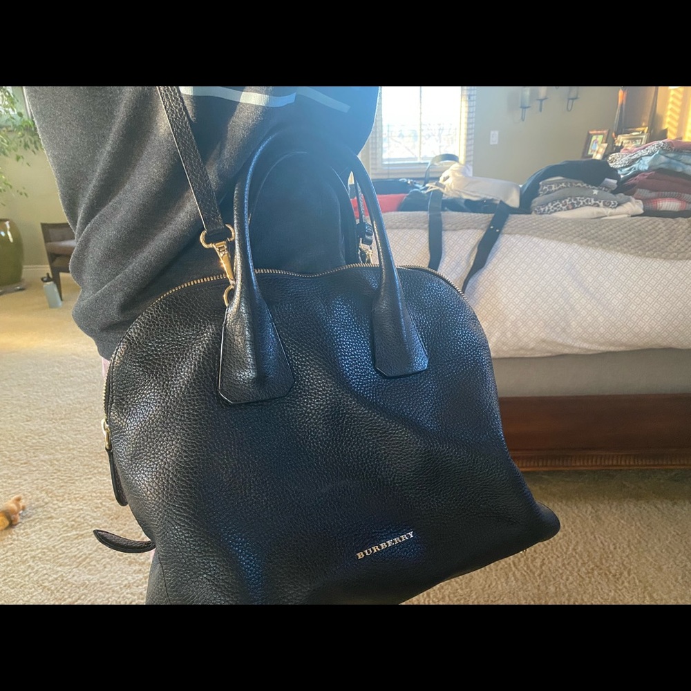 Burberry Purse - Picture 8 of 8